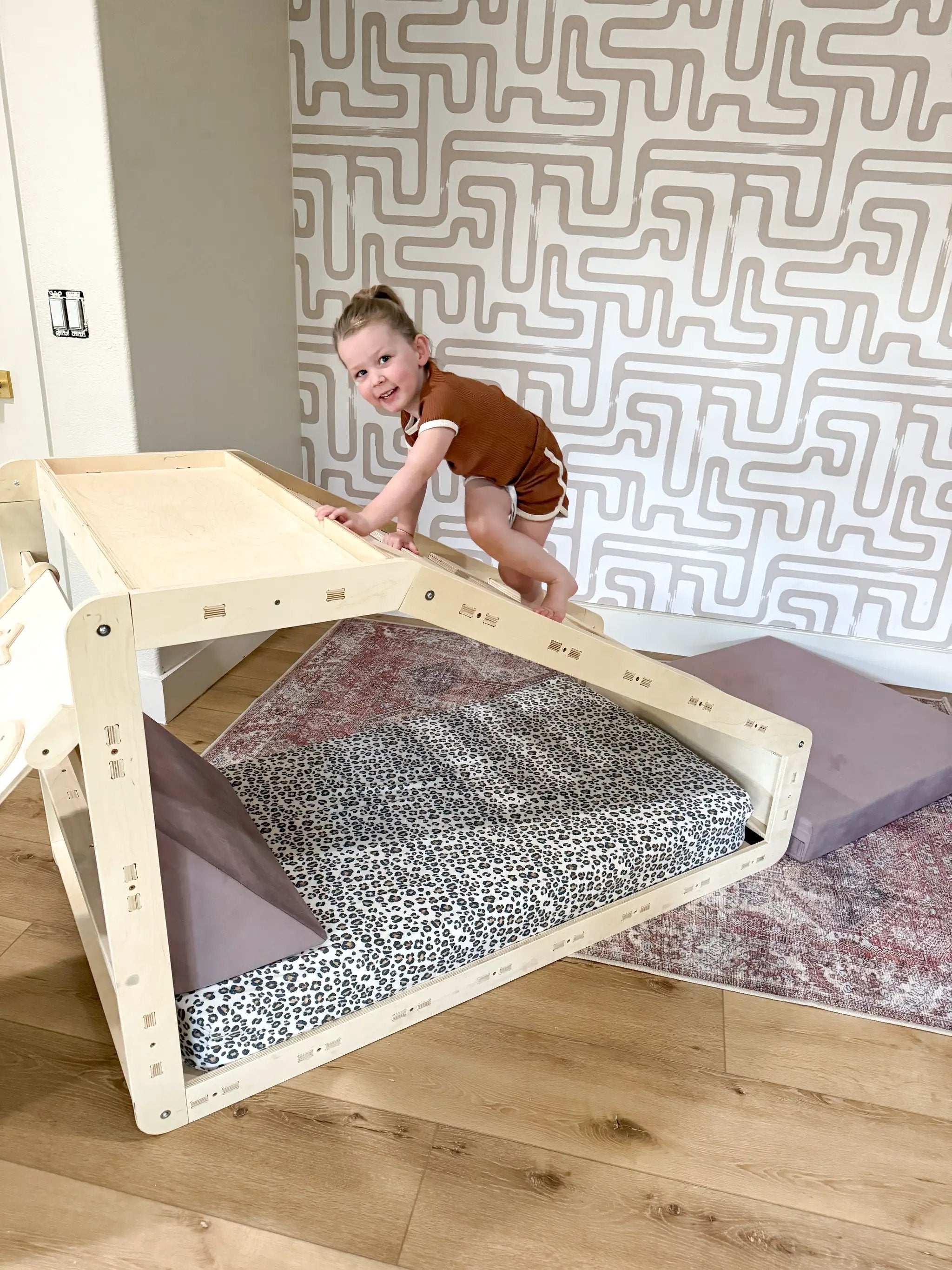 FERNANDA- Play Cube by Bush Acres