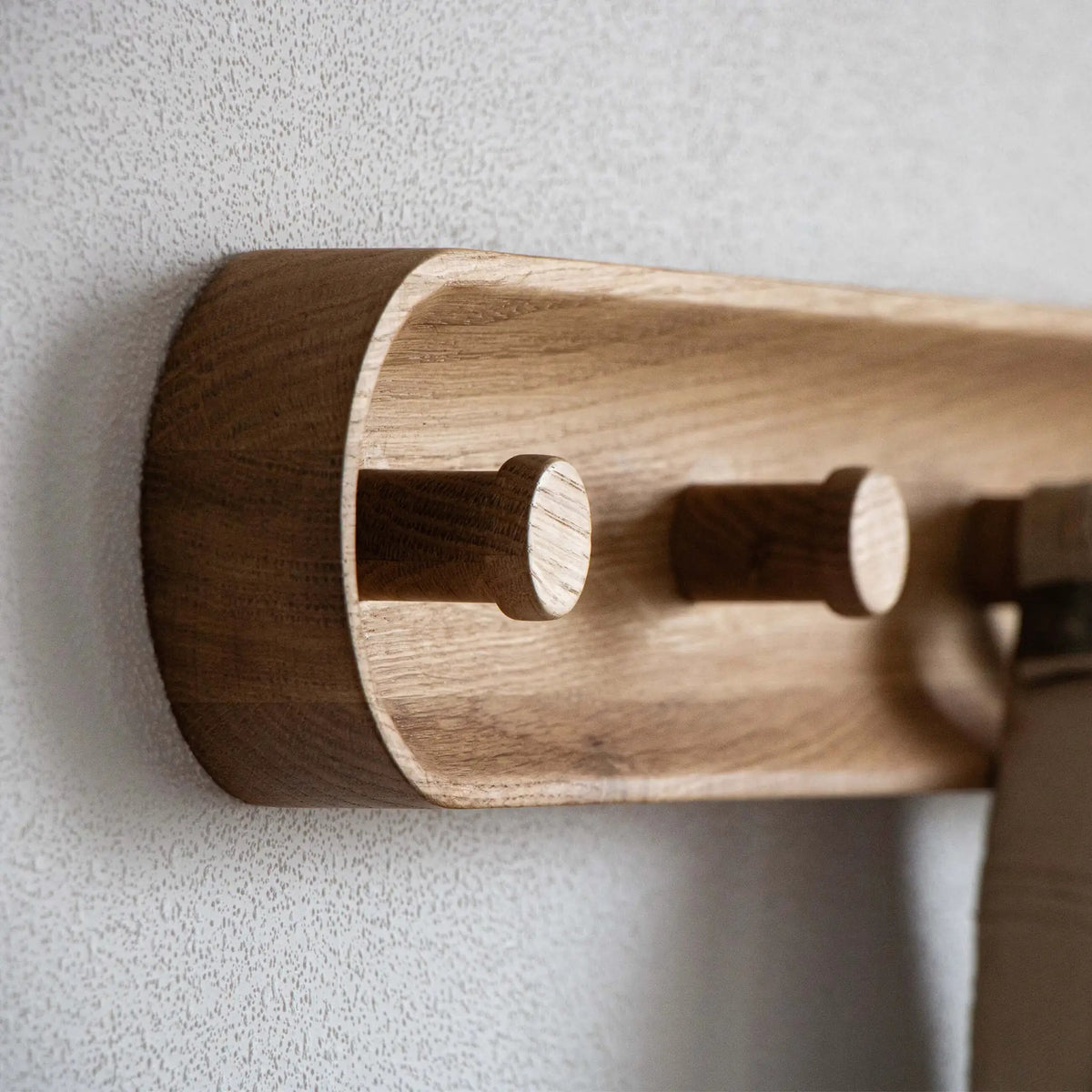 THE HELEN - wall hanger by VARBROS