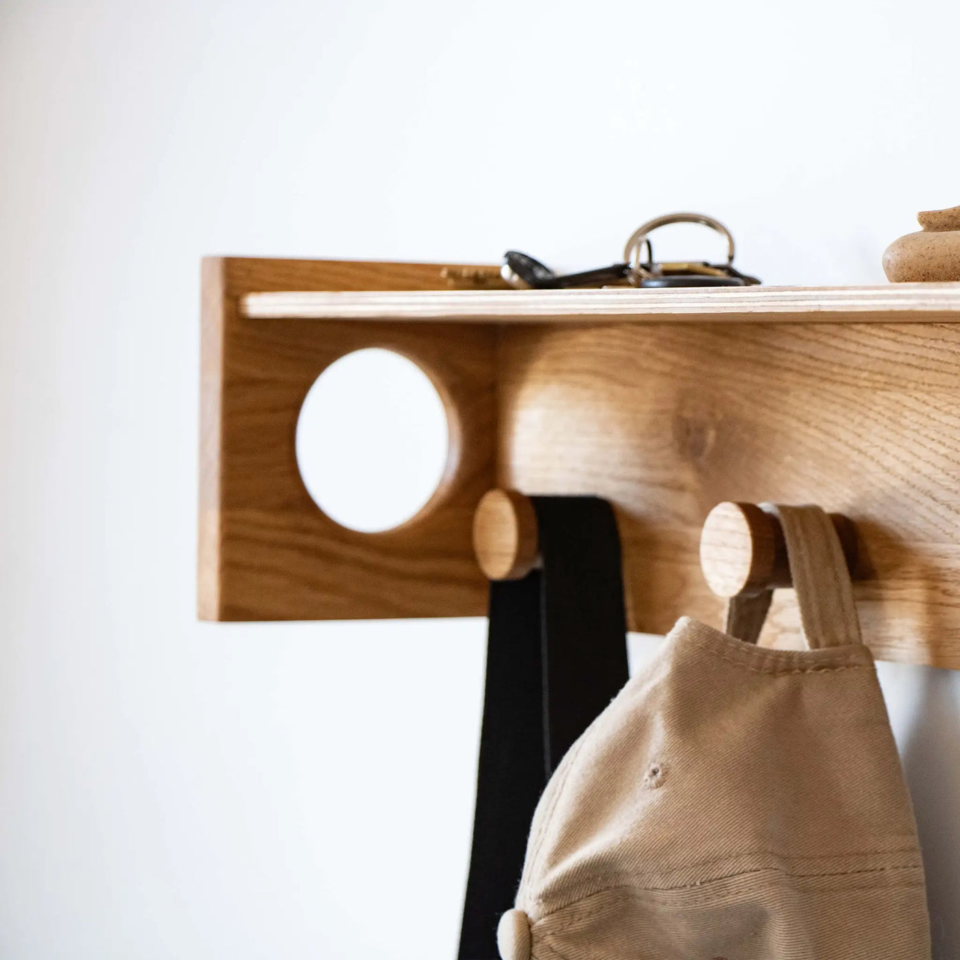 THE POLLY - wall hanger by VARBROS