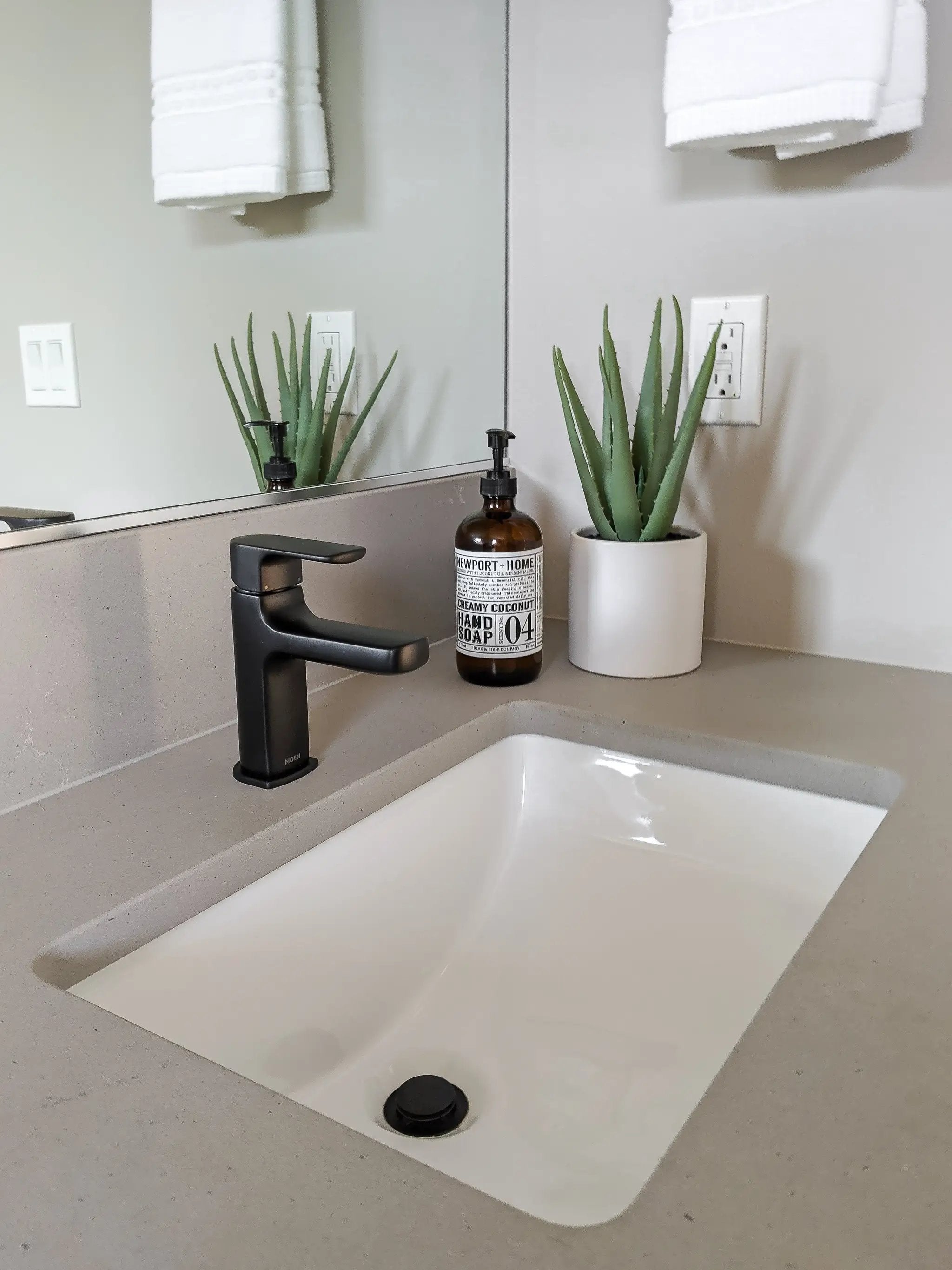 Zeek ZP-1611 Small Rectangular U/M Bathroom Sink 16 x 11 Inch by ZEEK