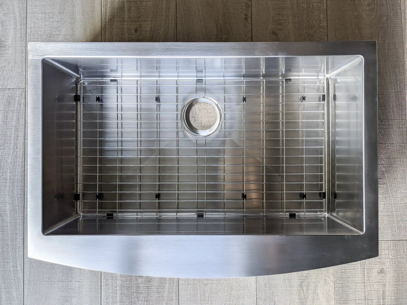 Zeek 33" Small Radius Apron Single Bowl Kitchen Sink ZH-AP33 by ZEEK
