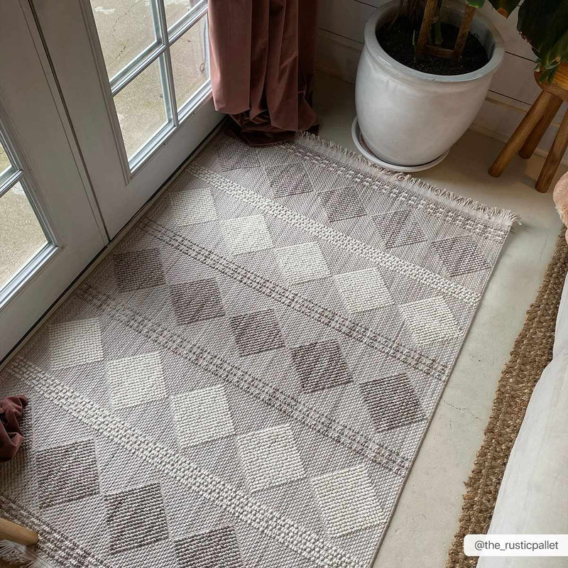 Igone Area Rug - Clearance by Boutique Rugs