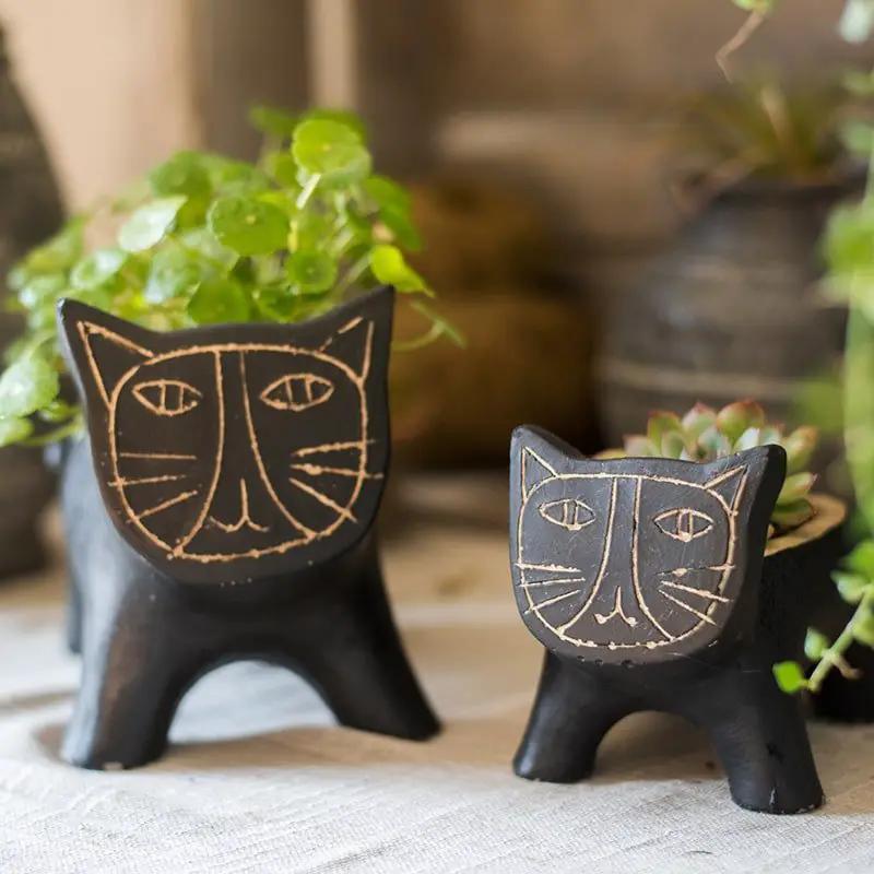 Cat Shape Small Planter in Concrete by RusticReach