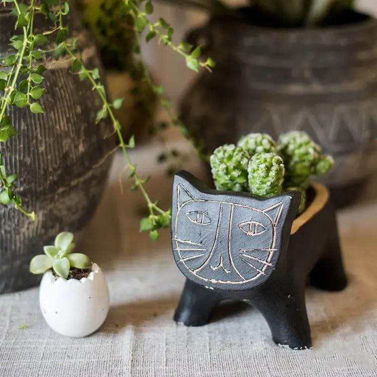 Cat Shape Small Planter in Concrete by RusticReach