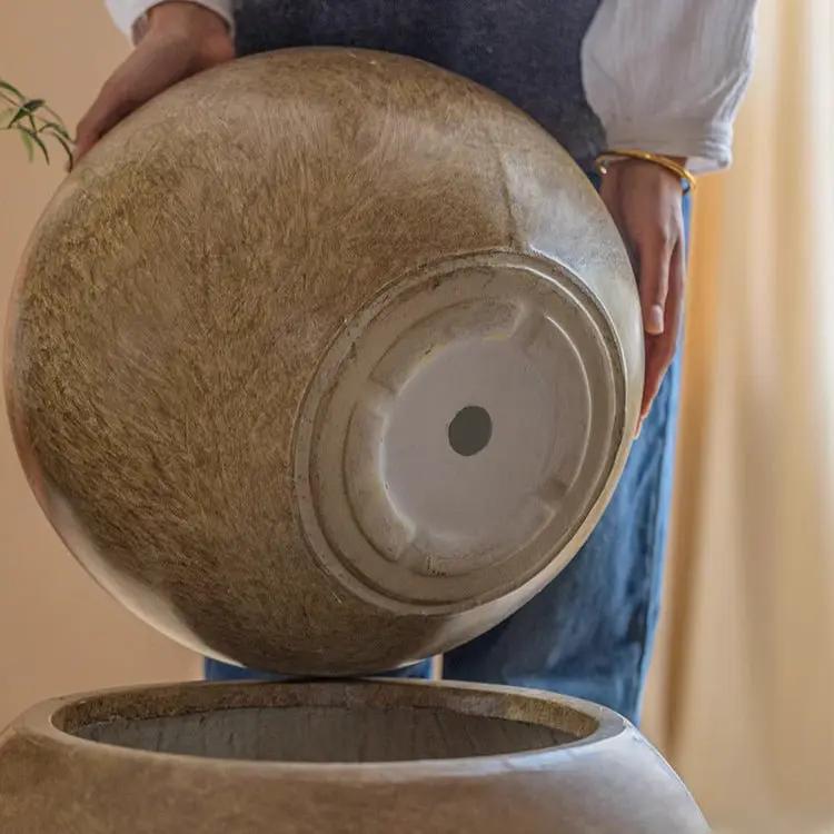 Round Magnesium Clay Planter by RusticReach