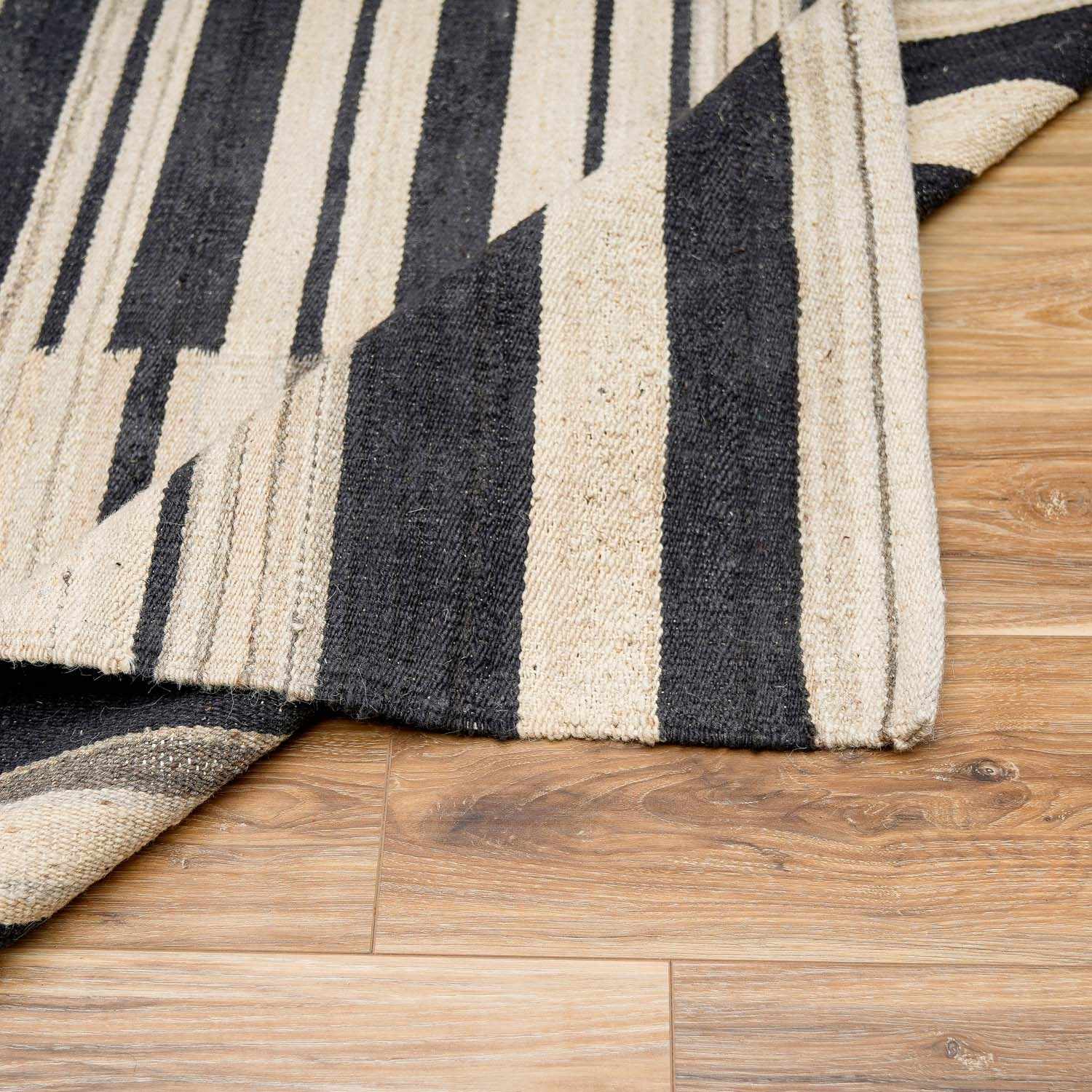 James Area Rug - Clearance by Boutique Rugs