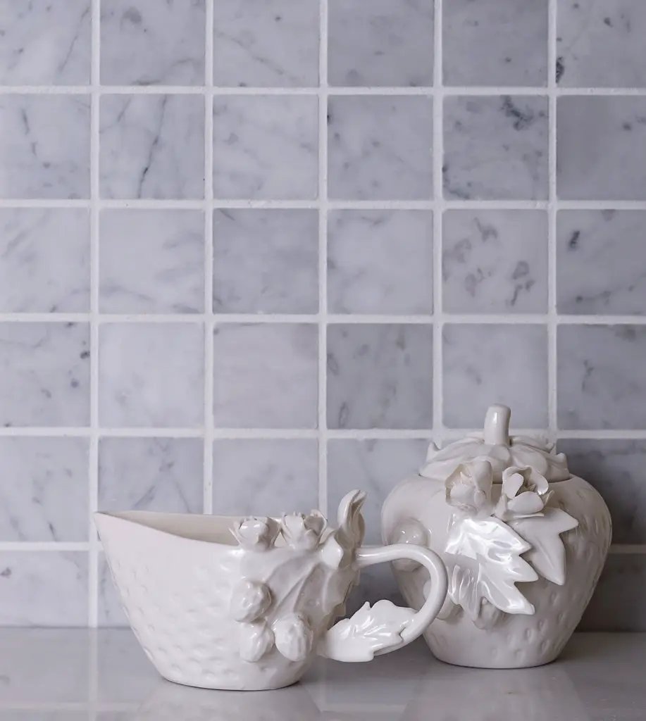 White 12x12 Honed Square Bianco Carrara Marble Mosaic Tile (5 pack, 5 sq ft/case) by Apollo Tile