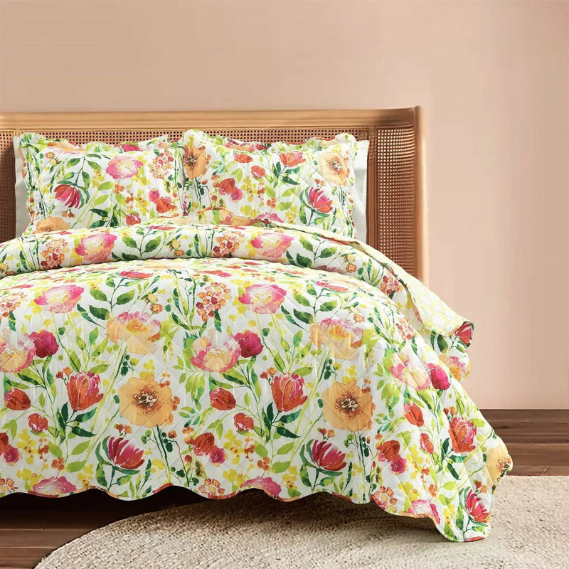 King/Cal King Lightweight Polyester Scalloped Edges Floral Quilt Set by HomePacific