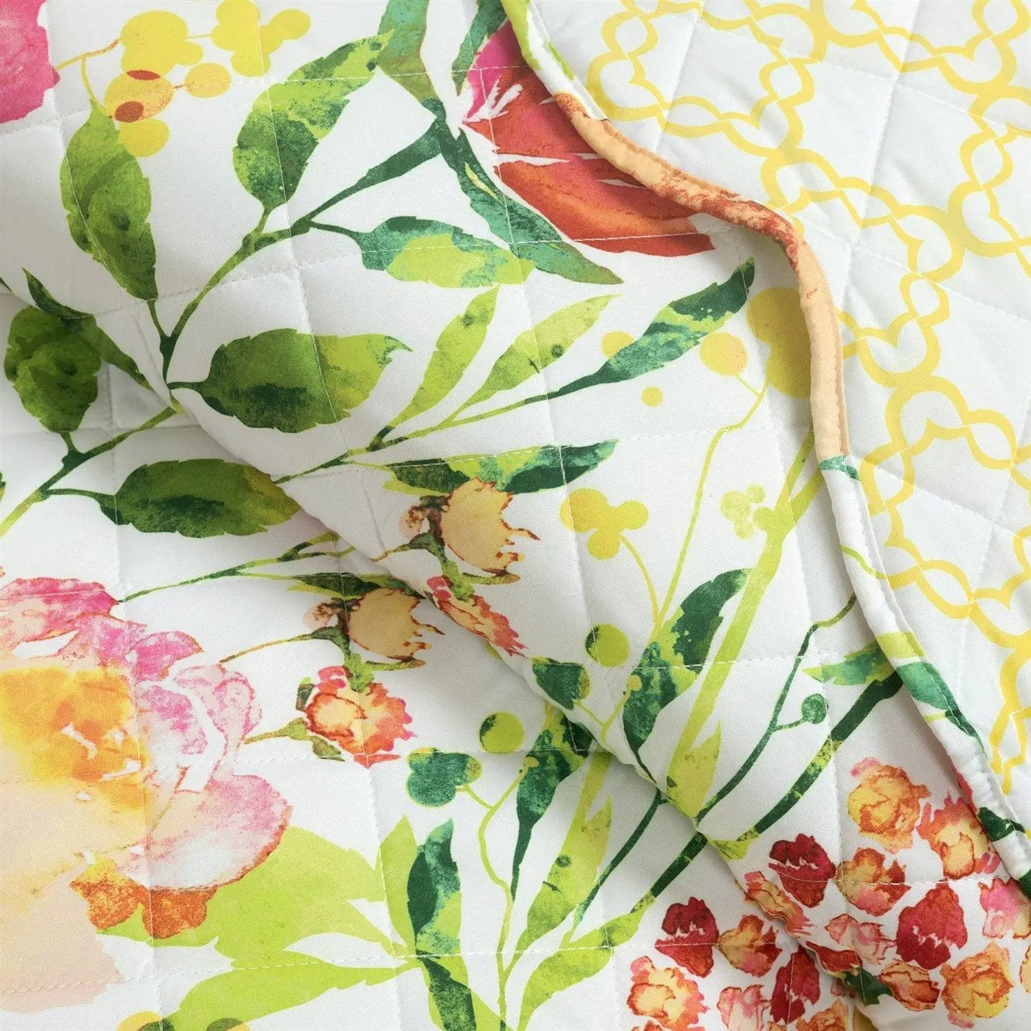 King/Cal King Lightweight Polyester Scalloped Edges Floral Quilt Set by HomePacific