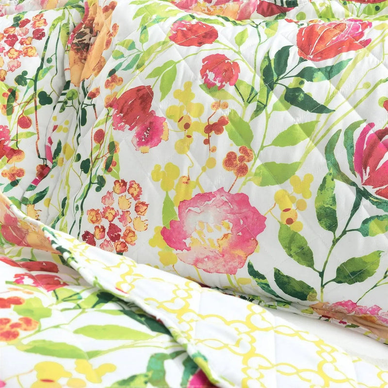 King/Cal King Lightweight Polyester Scalloped Edges Floral Quilt Set by HomePacific