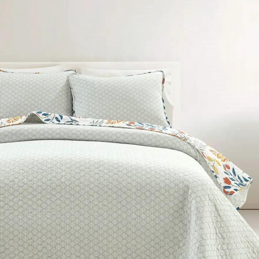 King/CAL King 3 Piece Botanical Floral Lightweight Quilt Set by HomePacific