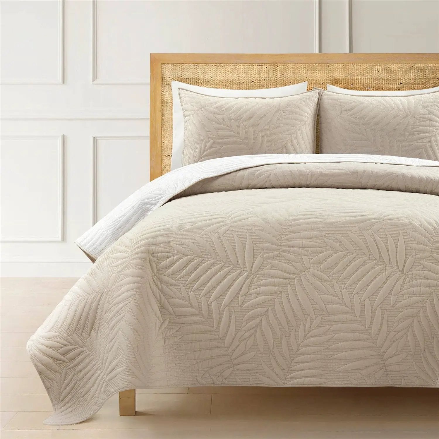 King size Lightweight Fern Leaf Reversible 3-PC White Beige Cotton Quilt Set by HomePacific