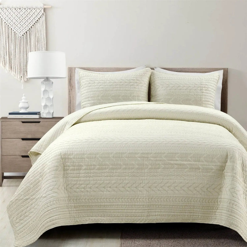 King size Scandinavian Chevron Ivory Reversible Cotton Quilt Set by HomePacific