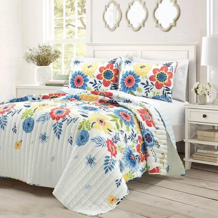 King size Lightweight Floral Navy Blue Coral White 3-Piece Polyester Quilt Set by HomePacific