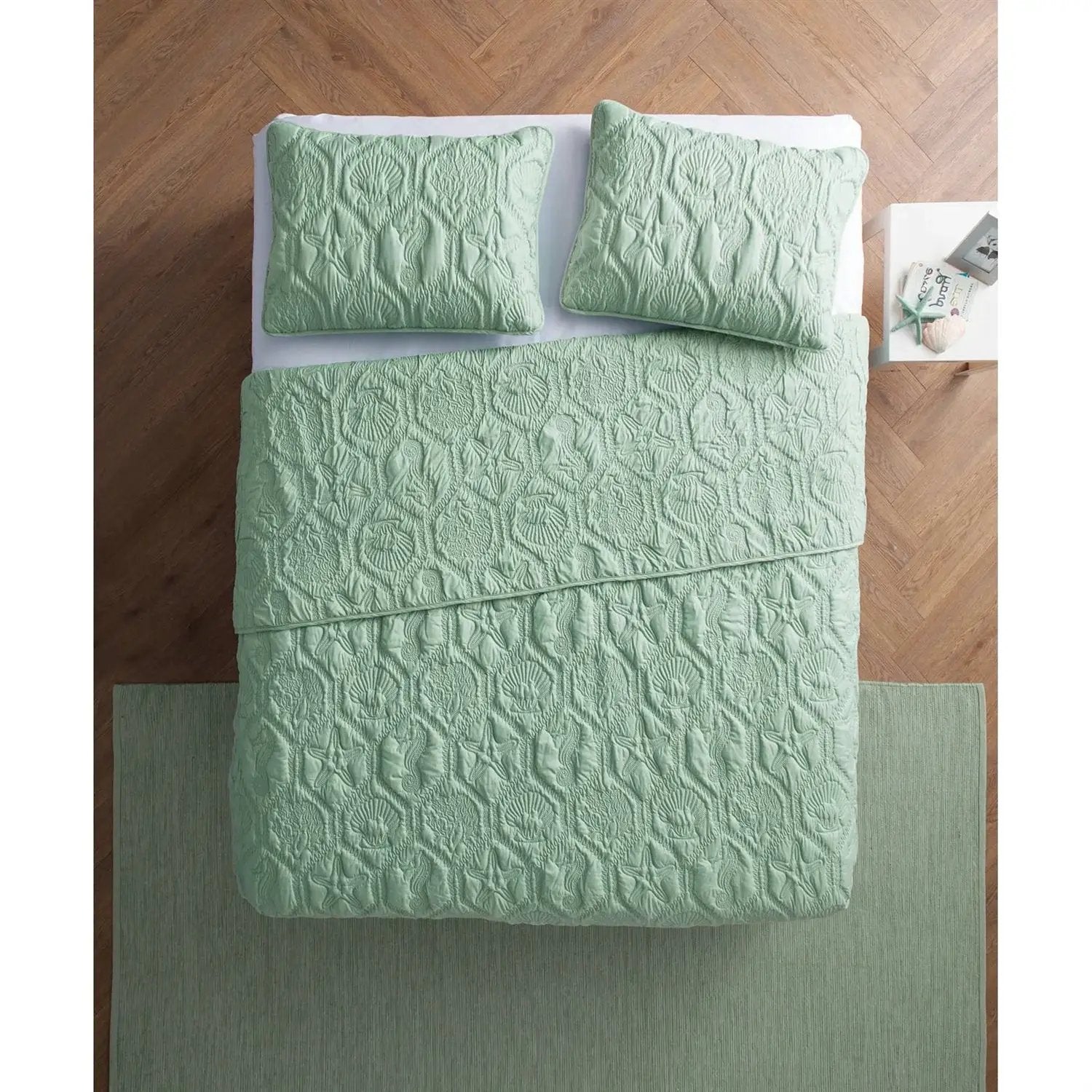 King Coastal Beach Starfish Seashell Seahorse Light Green Teal Quilt Set by HomePacific