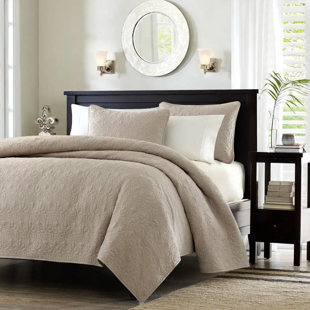 Full / Queen size Khaki Light Brown Tan Coverlet Quilt Set with 2 Shams by HomePacific