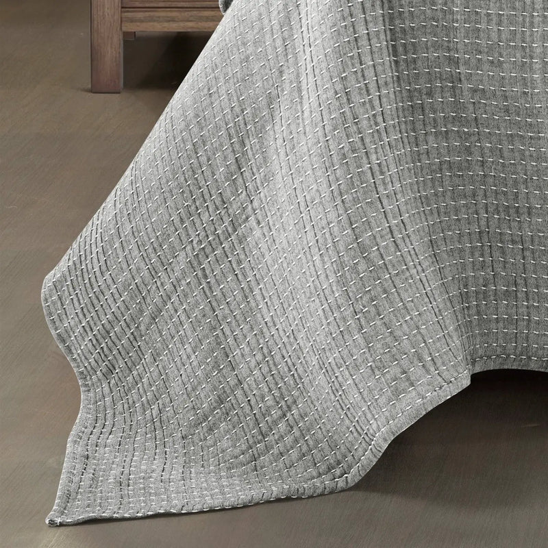 Full/Queen Size 3-Piece Reversible Cotton Yarn Woven Quilt Set in Grey Cream by HomePacific