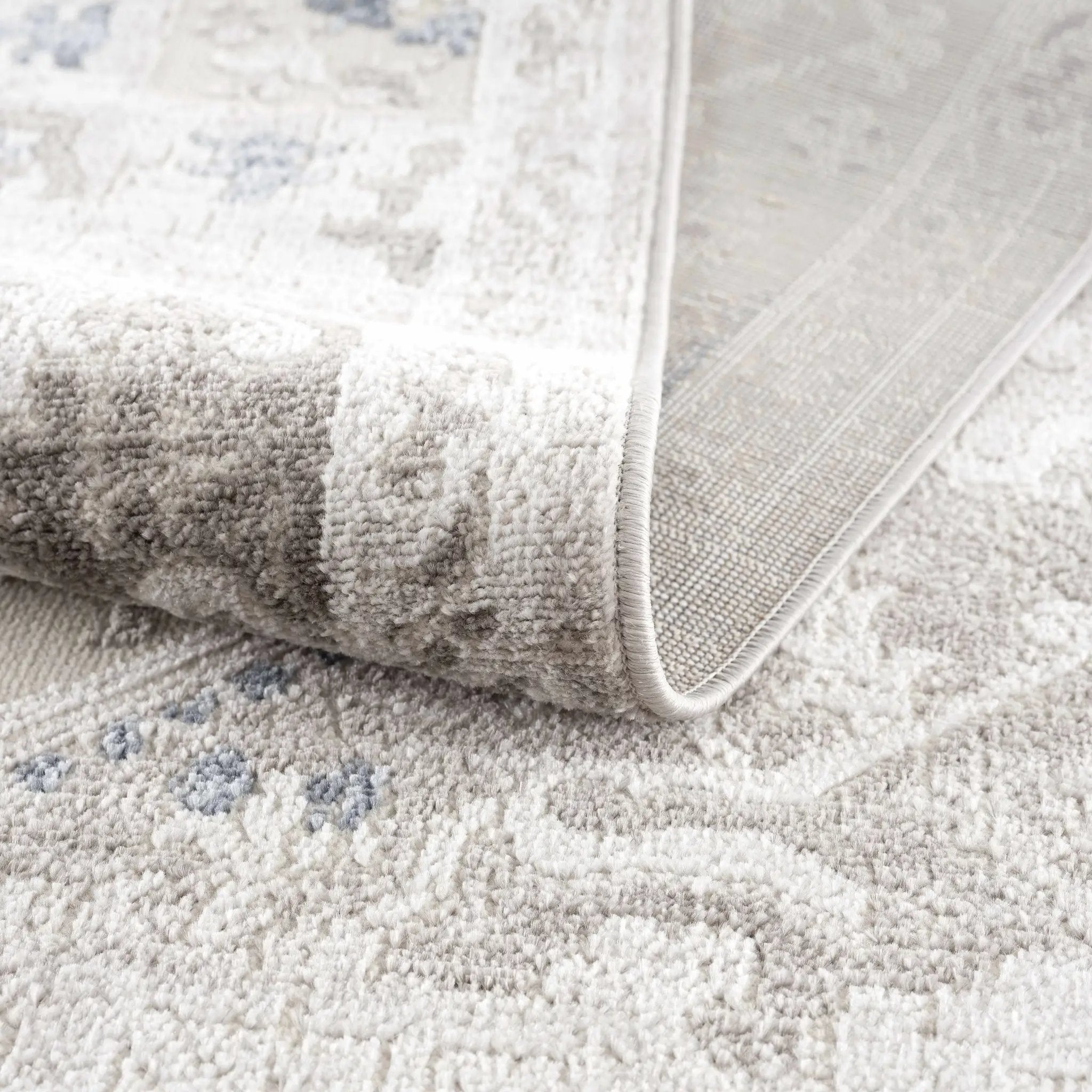 Bakir Area Rug - Clearance by Boutique Rugs