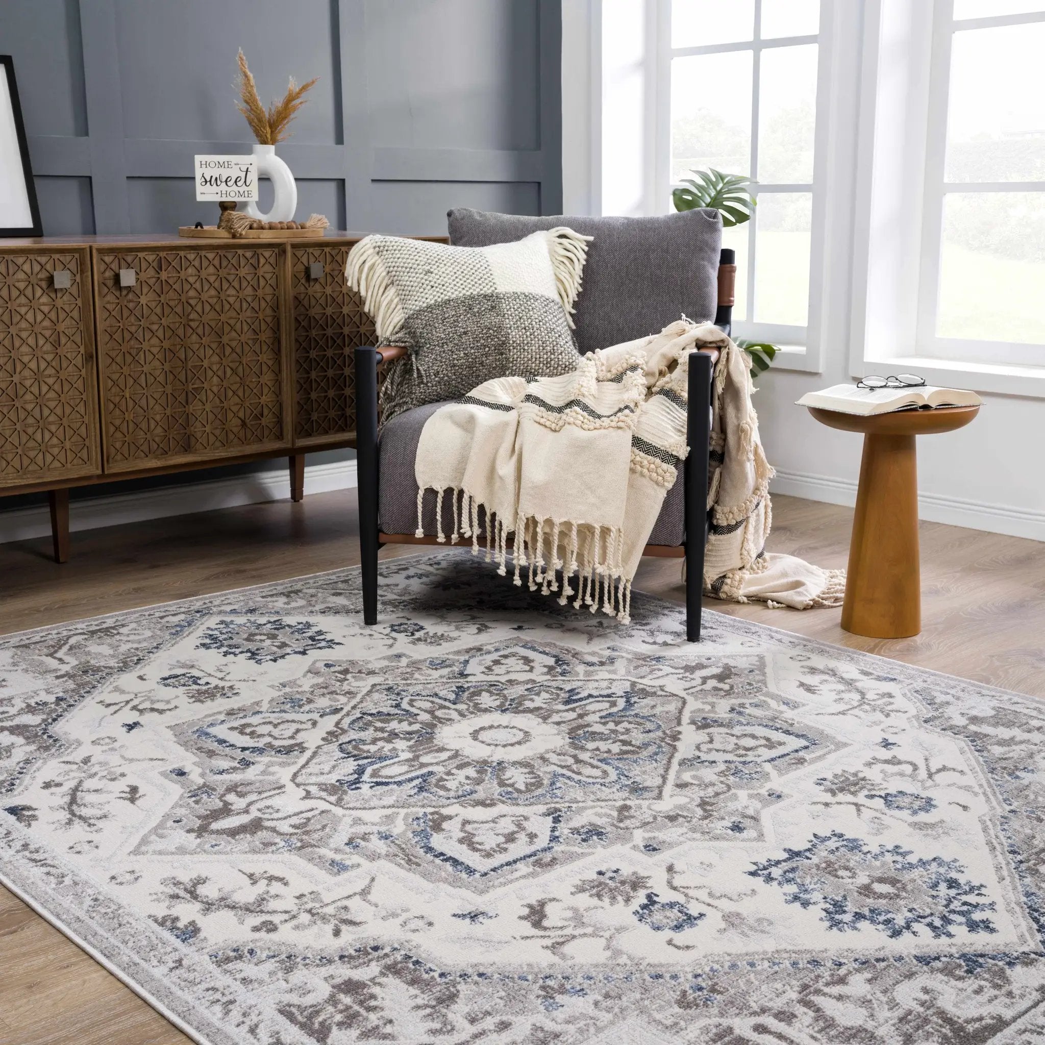Bakir Area Rug - Clearance by Boutique Rugs