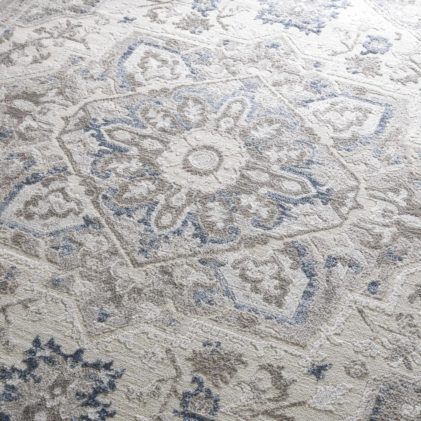 Bakir Area Rug - Clearance by Boutique Rugs