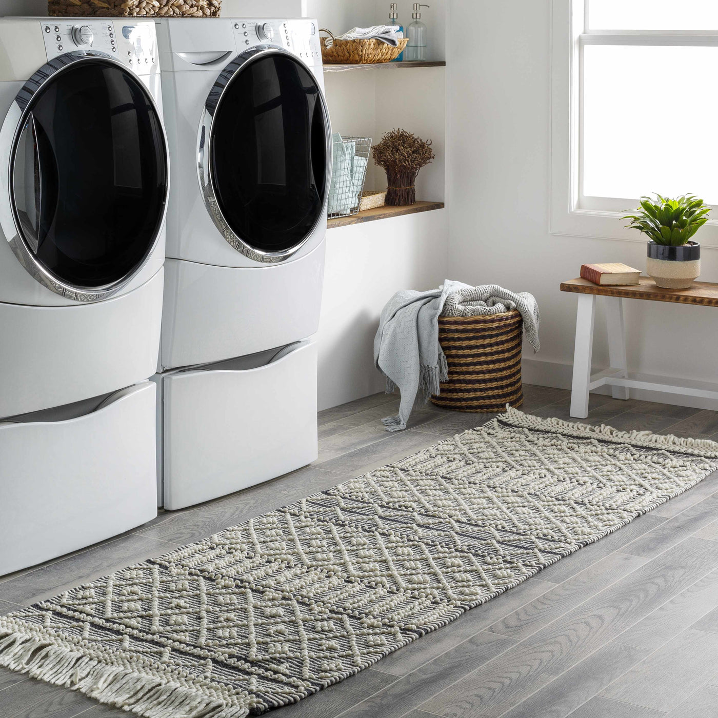 Leon Area Rug - Clearance by Boutique Rugs