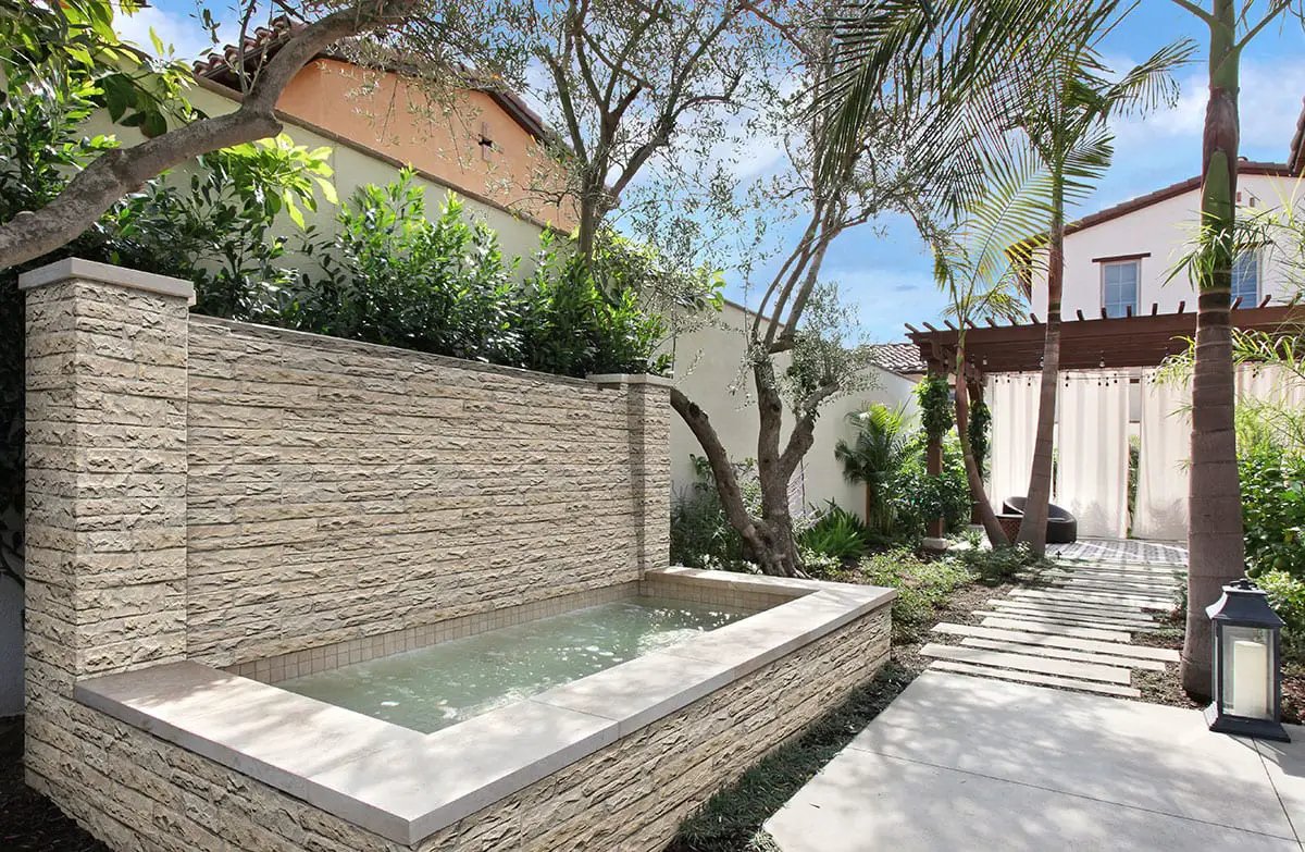 Fossil Rustic Ledgestone Natural Sandstone Pavers COR in a finished room