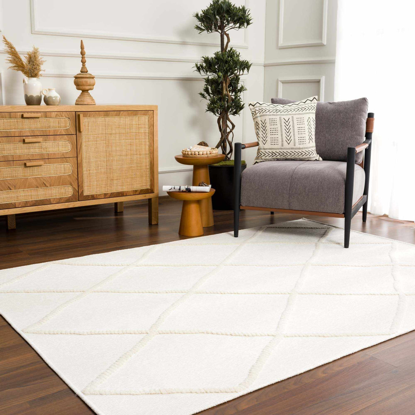 Amani White Washable Rug - Clearance by Boutique Rugs