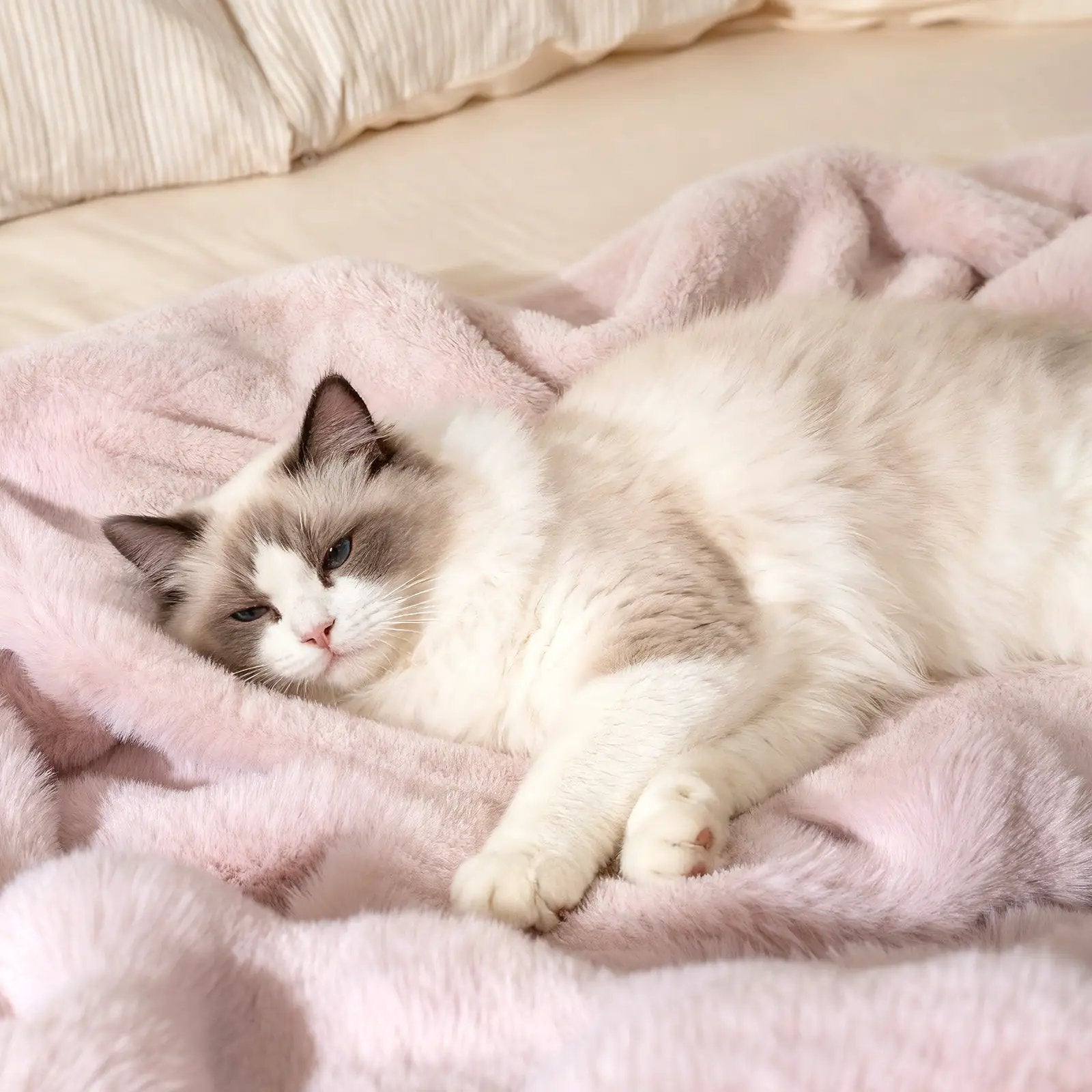 Luxury Fuzzy Plush Rabbit Fur Bubble Blanket for Armchair by DirectDeals