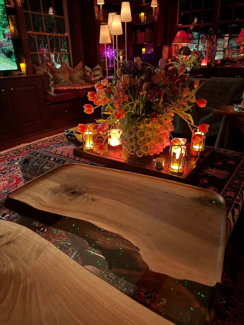 Luxury Walnut Epoxy Resin Tv, Laptop and Snack Tray by Gizz