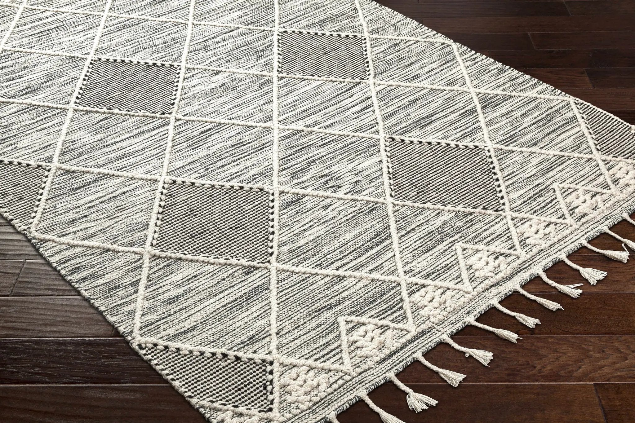 Mabua Tasseled Jute&Wool Rug - Clearance by Boutique Rugs