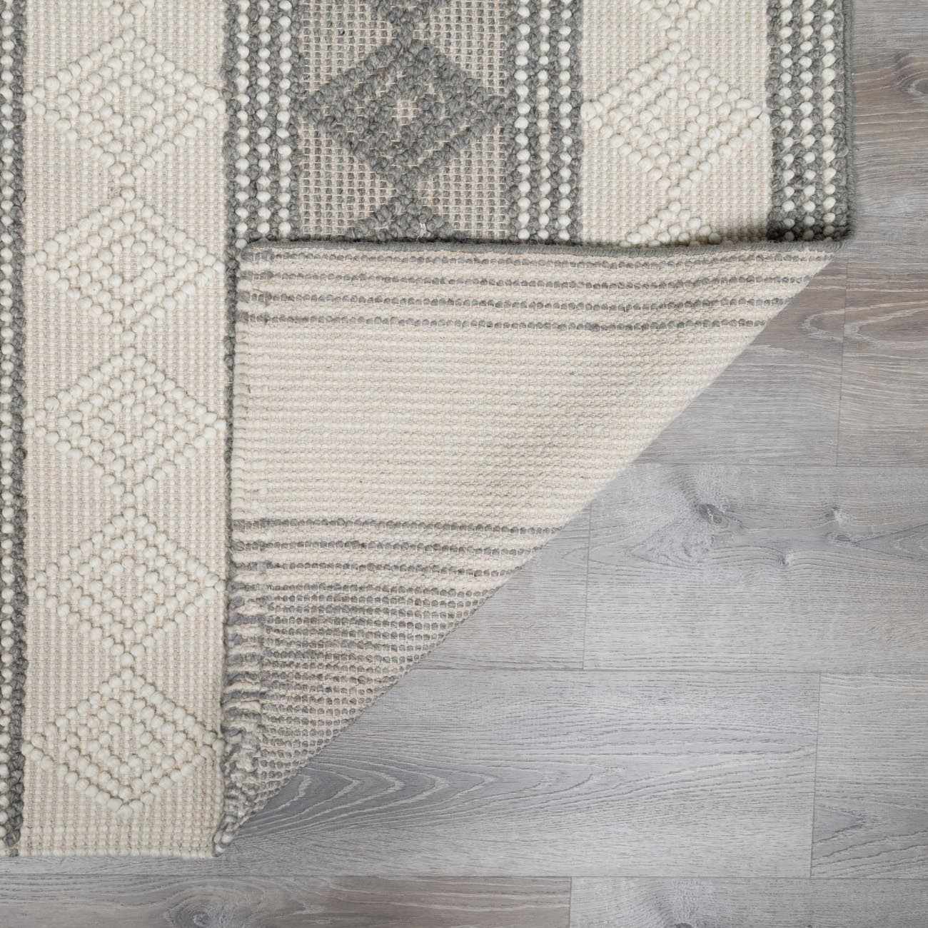 Mineola Wool Area Rug by Boutique Rugs