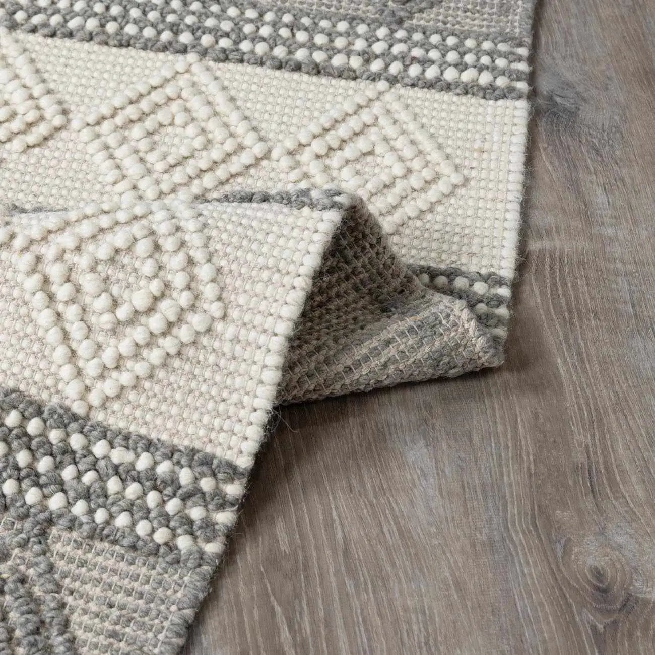 Mineola Wool Area Rug by Boutique Rugs