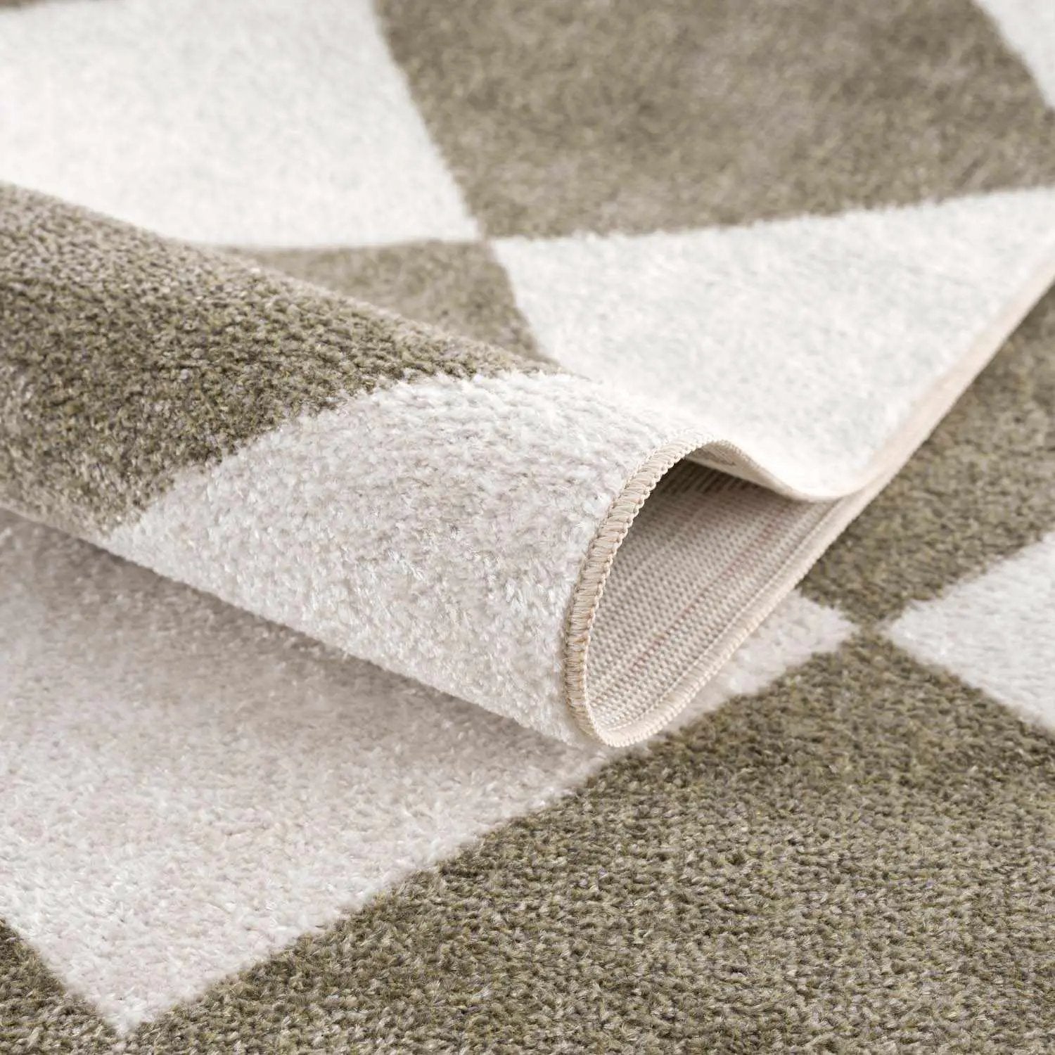 Ulric Green Diamond Washable Area Rug by Boutique Rugs