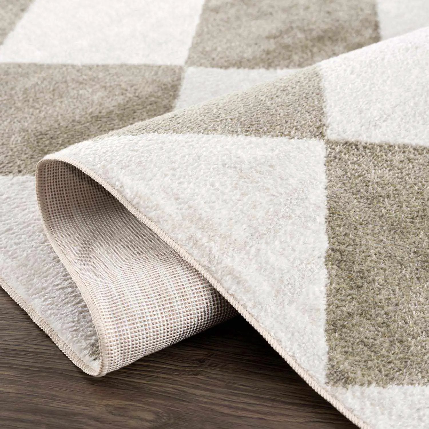 Ulric Green Diamond Washable Area Rug by Boutique Rugs