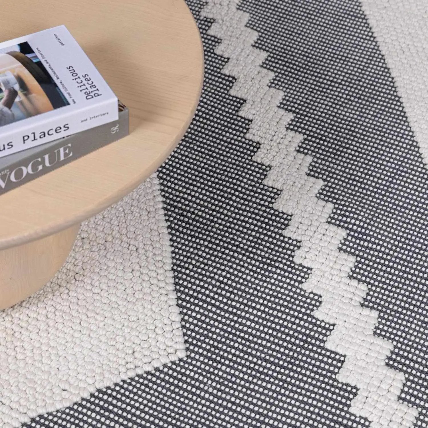 Mantee Area Rug - Clearance by Boutique Rugs
