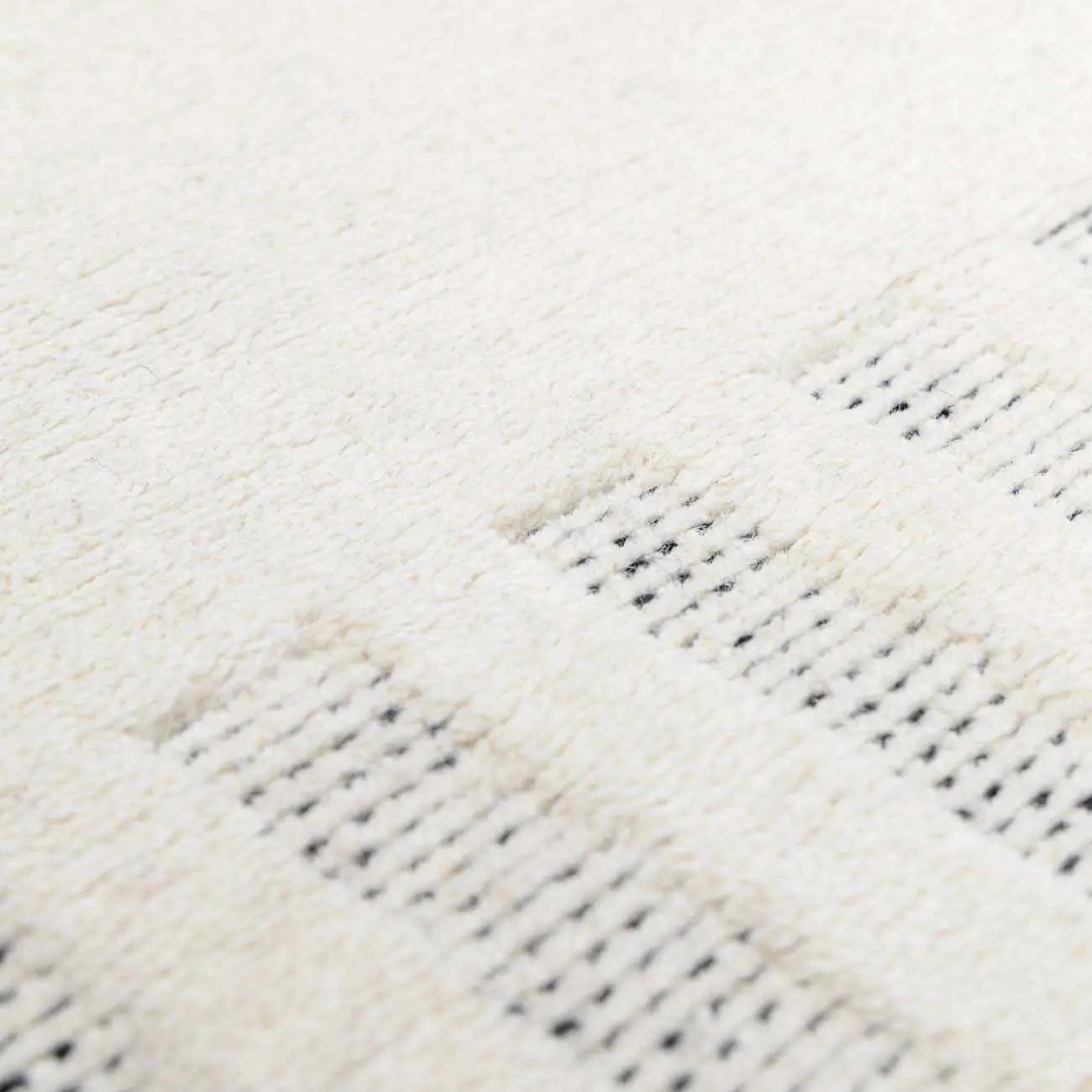 Yulia Wool Area Rug - Clearance by Boutique Rugs