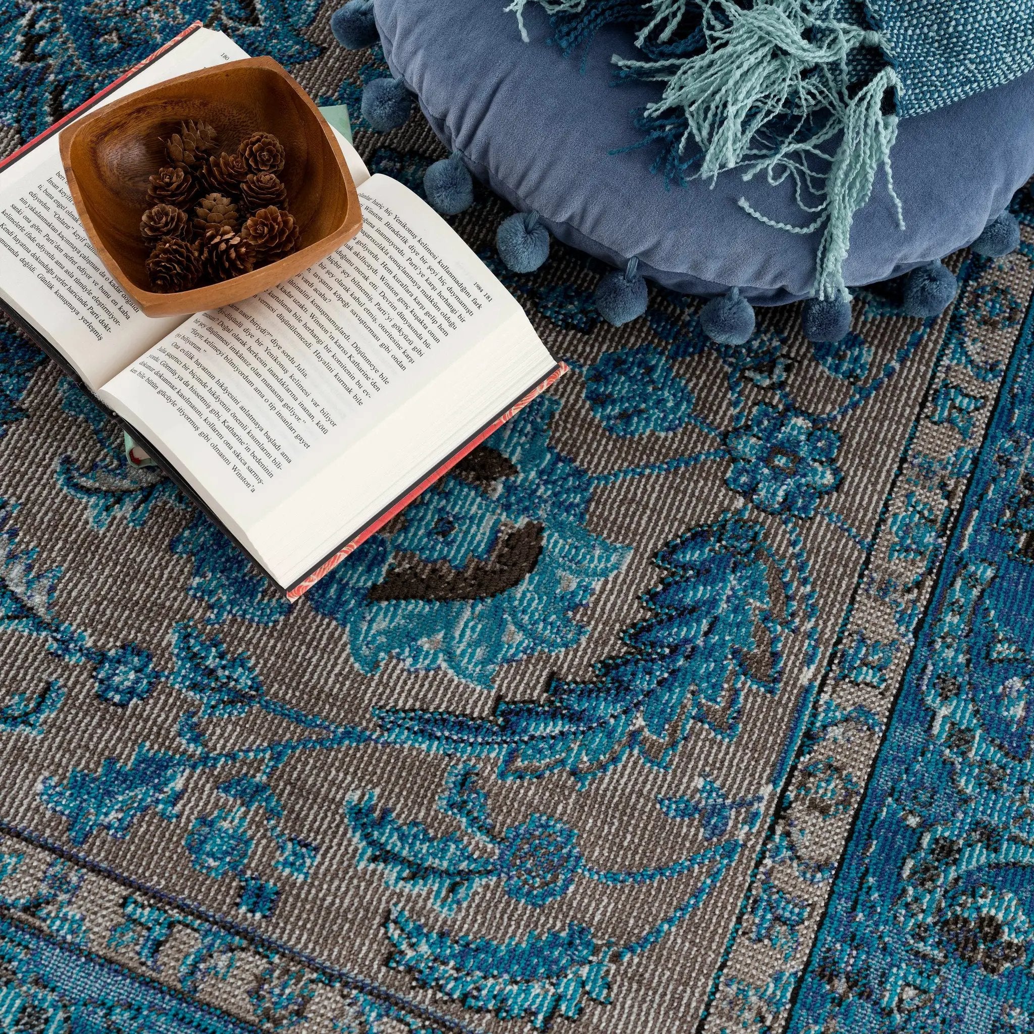 Mardina Turquoise Area Rug - Clearance by Boutique Rugs