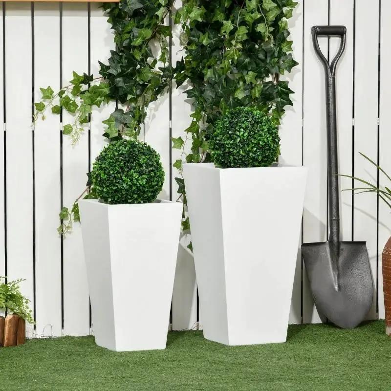 Set of 2 Modern Lightweight Outdoor Patio Flower Pot Planter Box in White by HomePacific