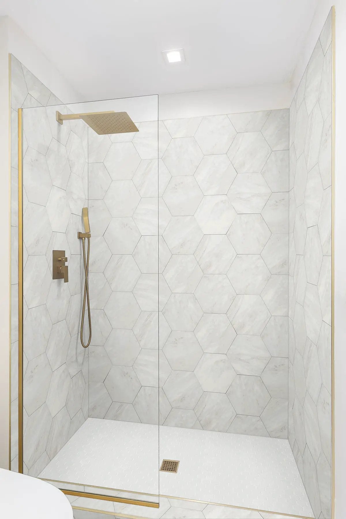 Geoglam Calacatta Matte Porcelain Tiles 11x13 by MSI Surfaces