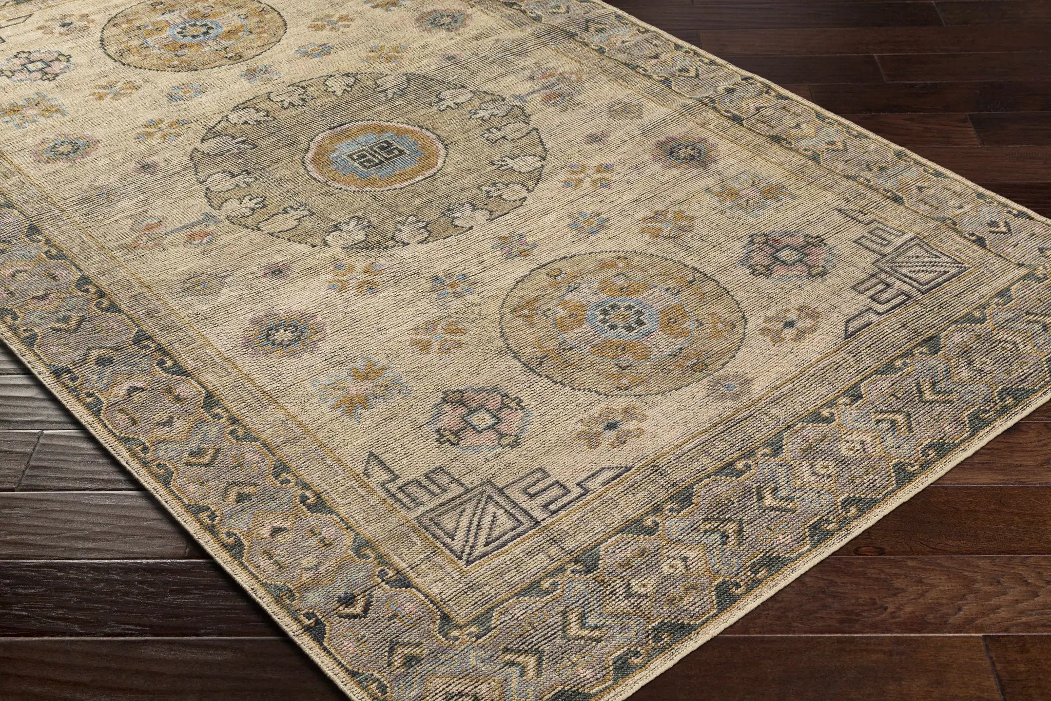 Niton Area Rug - Clearance by Boutique Rugs