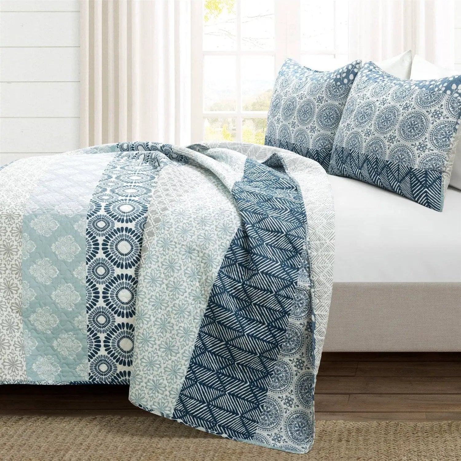 King Size Lightweight 3 Piece Reversible Botanical Blue Damask Quilt Set by HomePacific