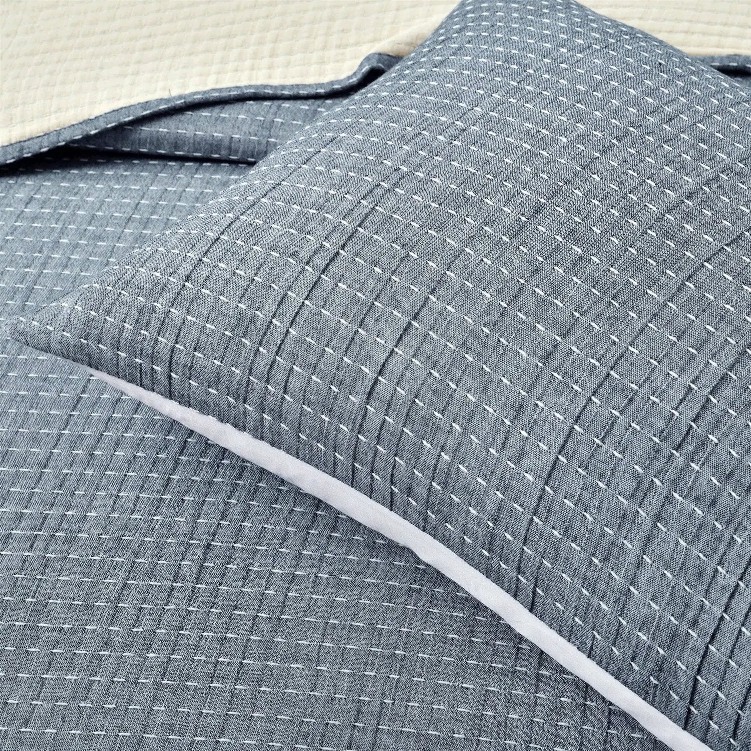Full/Queen Size 3-Piece Reversible Woven Cotton Quilt Set in Navy Cream by HomePacific