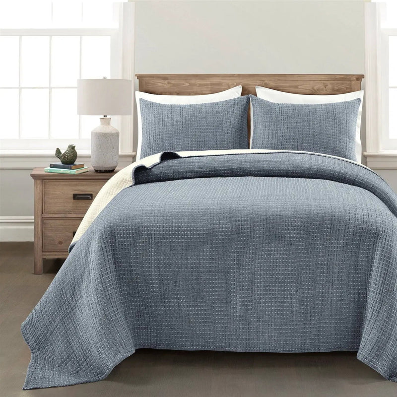 King Size 3-Piece Reversible Woven Cotton Quilt Set in Navy Cream by HomePacific