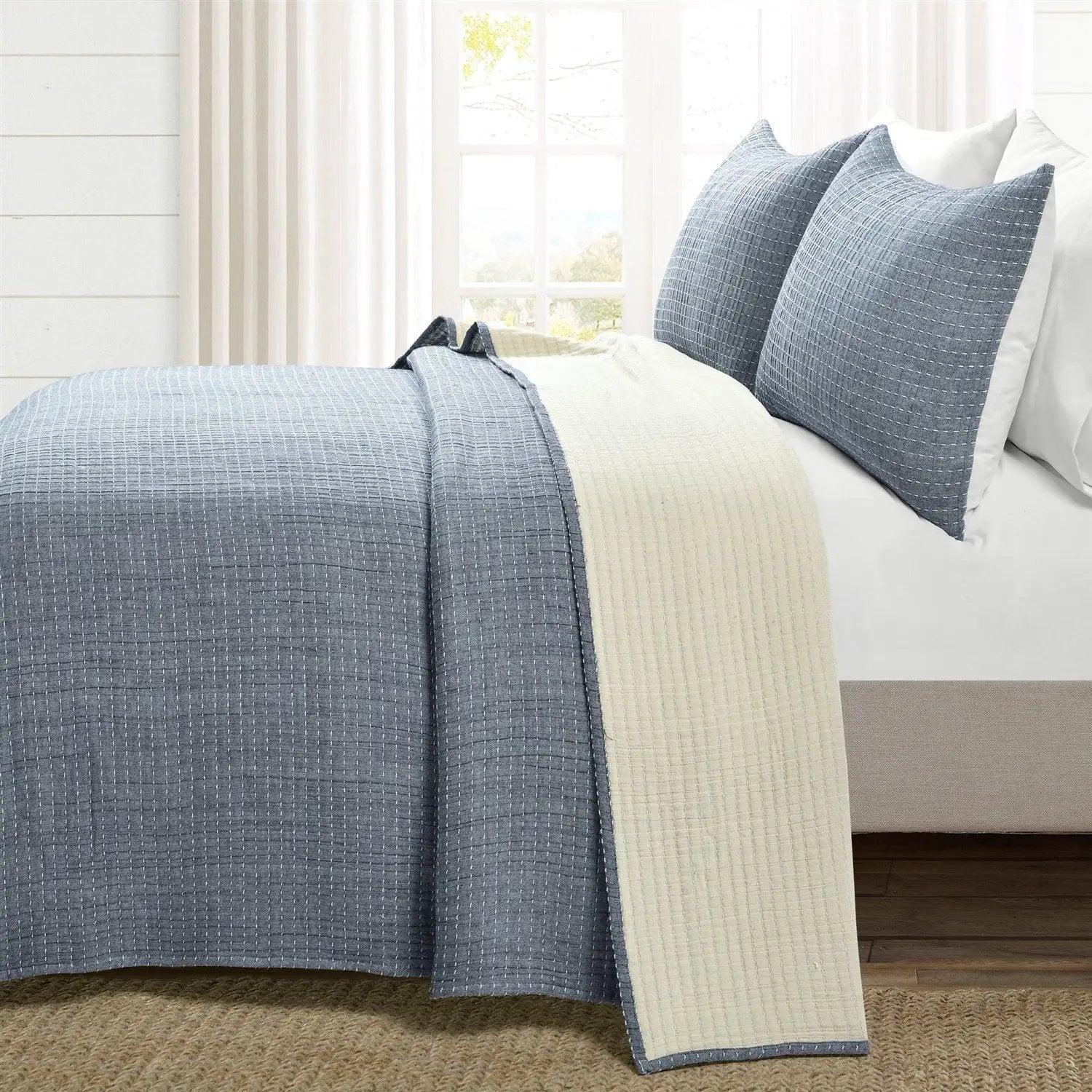 King Size 3-Piece Reversible Woven Cotton Quilt Set in Navy Cream by HomePacific
