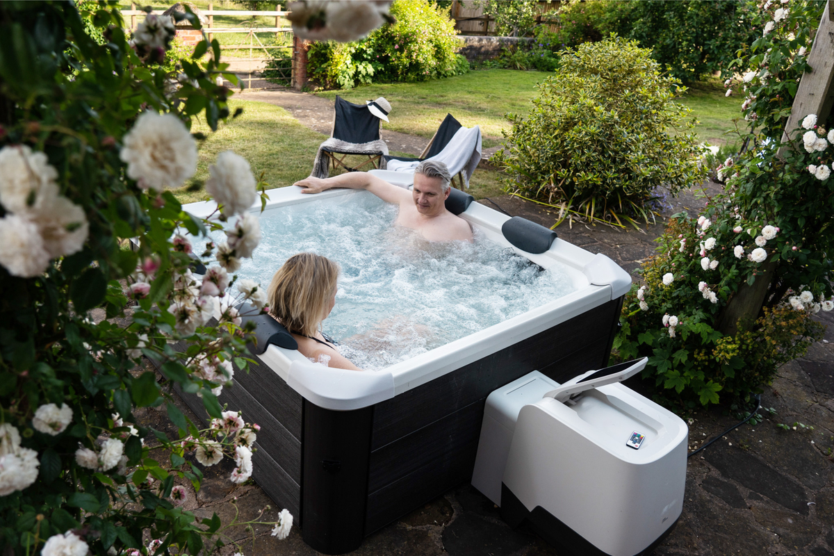 MSPA | OSLO | Frame Series | Rigid Hot Tub & Spa | Light up the night | Upto 6 Person, photo 17 of 39