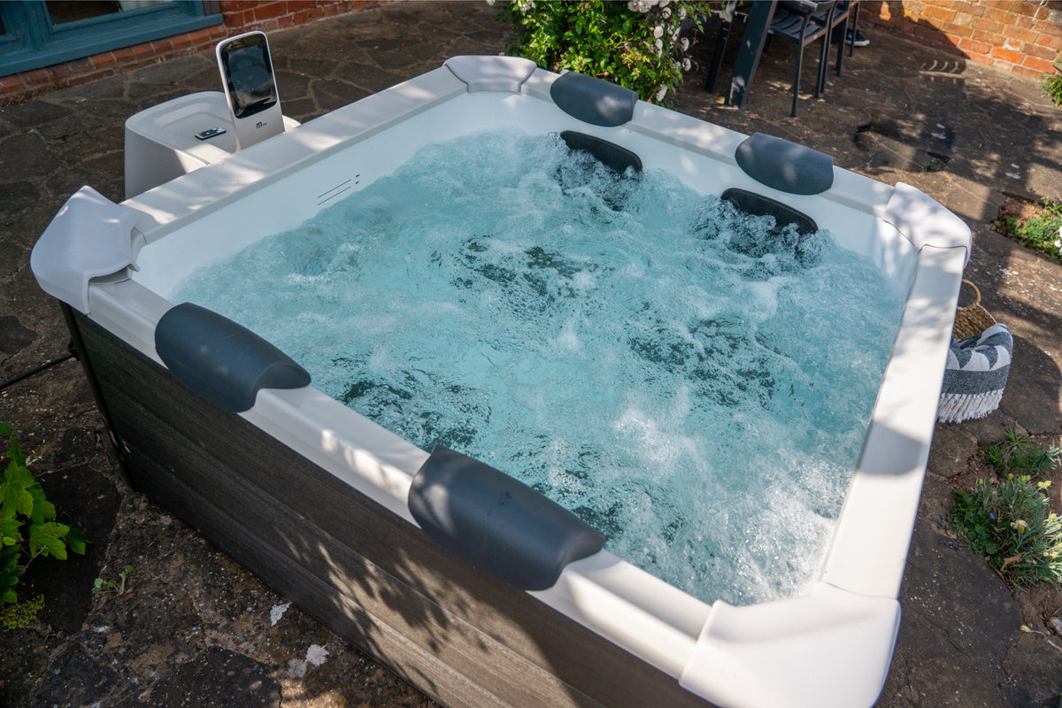 MSPA | OSLO | Frame Series | Rigid Hot Tub & Spa | Light up the night | Upto 6 Person, photo 29 of 39