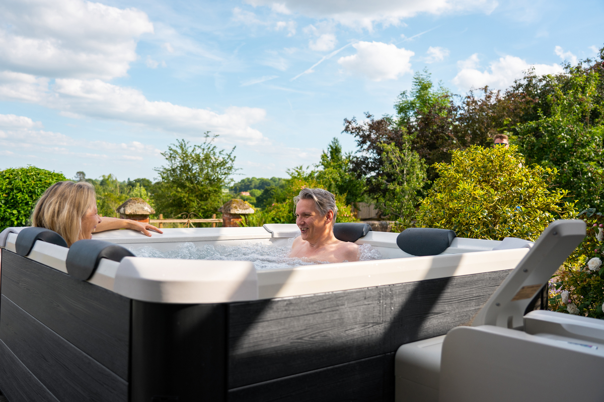 MSPA | OSLO | Frame Series | Rigid Hot Tub & Spa | Light up the night | Upto 6 Person, photo 13 of 39