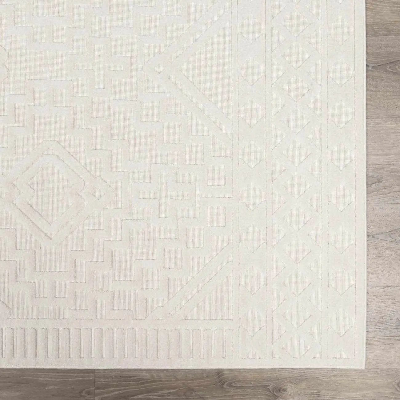 Plumtree 3D White Outdoor Rug by Boutique Rugs