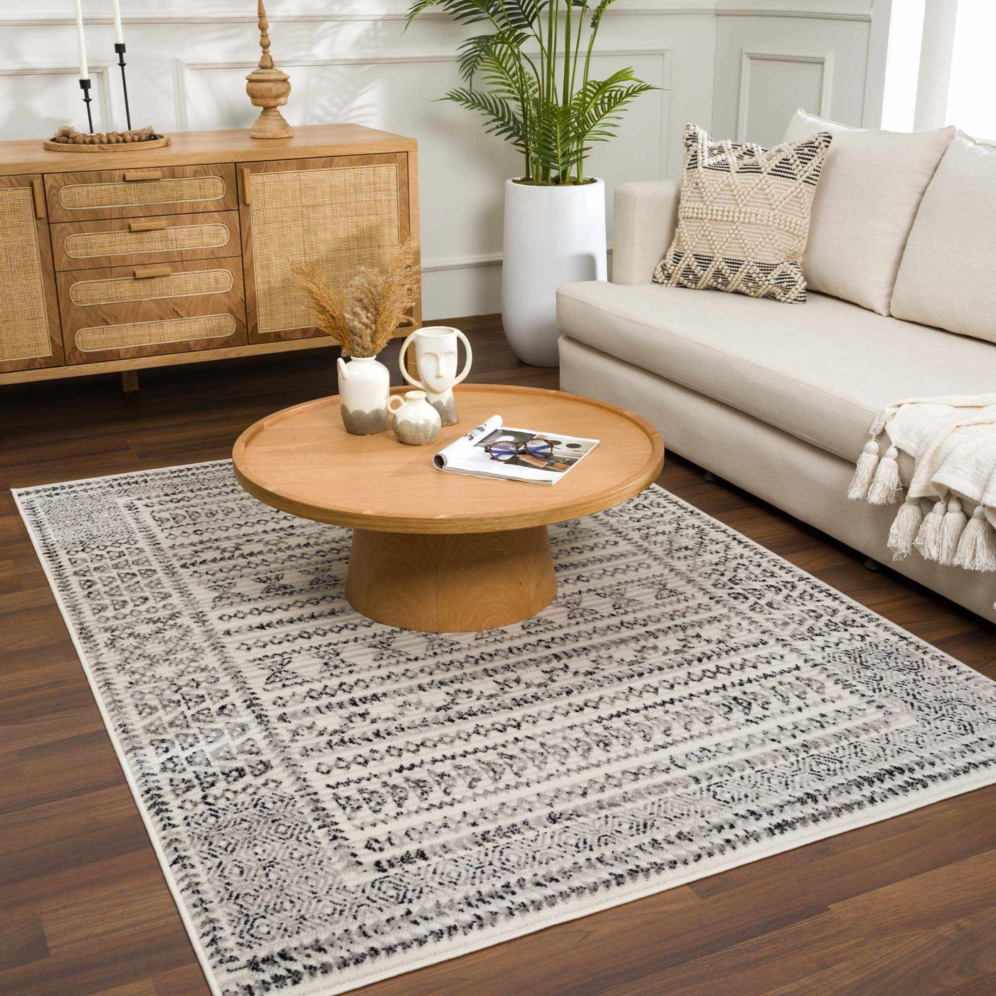 Greig Area Rug by Boutique Rugs