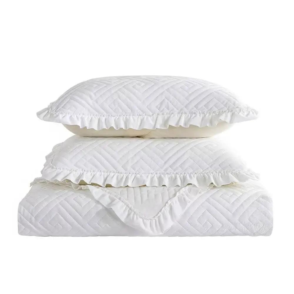 Queen size Ivory White Velvet Microfiber Polyester Reversible 3-Piece Quilt Set by HomePacific